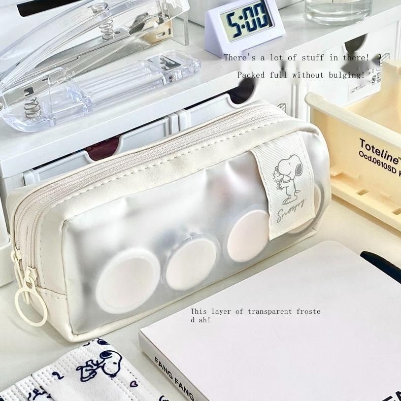 

MUJI SNOOPY CUTE LARGE CAPACITY PENCIL CASE/PENSIL POUCH/MAKE UP TAS/KOTAK PENSIL TERBARU