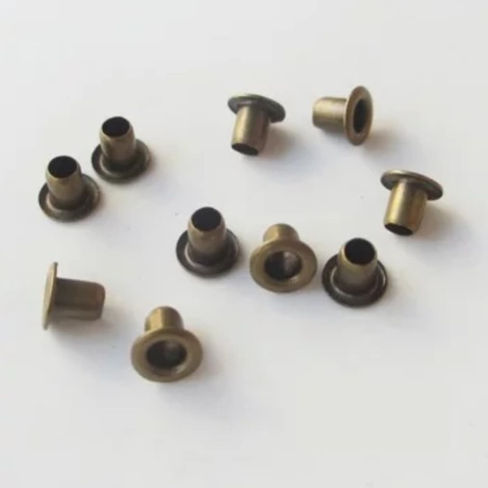 

Mata Ayam 0.2Cm 2Mm Black Nikel Single (Tanpa Ring Belakang)