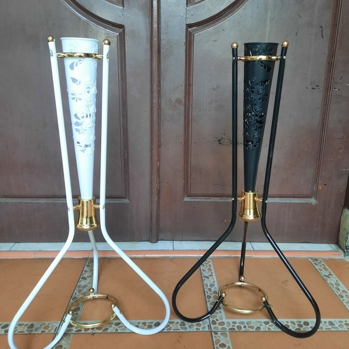 Pot Standing Besi/Pot Corong /Vas Bunga Tinggi/Pot Kerucut Standing