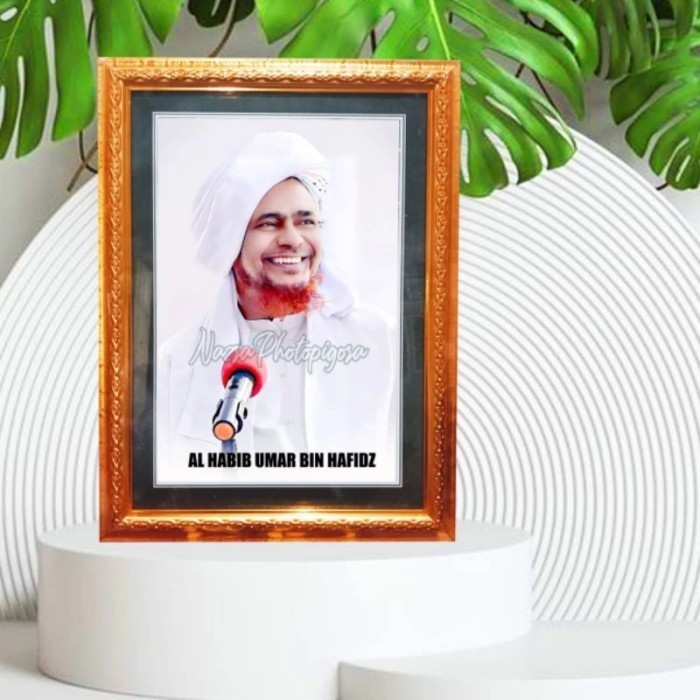 Cetak Foto Habib Umar Bin Hafidz Bingkai Foto Kaca Pigura Frame