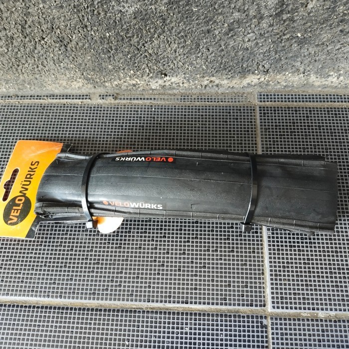 Ban Luar Roadbike 700x23c velo wurks kevlar