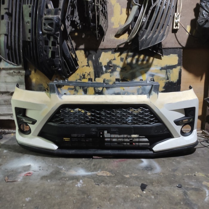 BEMPER GRANDMAX CUSTOM TOYOTA RAIZE