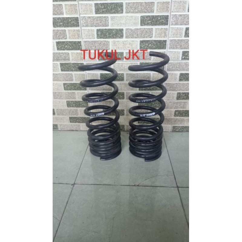 Per Keong Coil Spring Loweringkit PER EIBACH Prokit Innova Bensin 2004-2015 belakang
