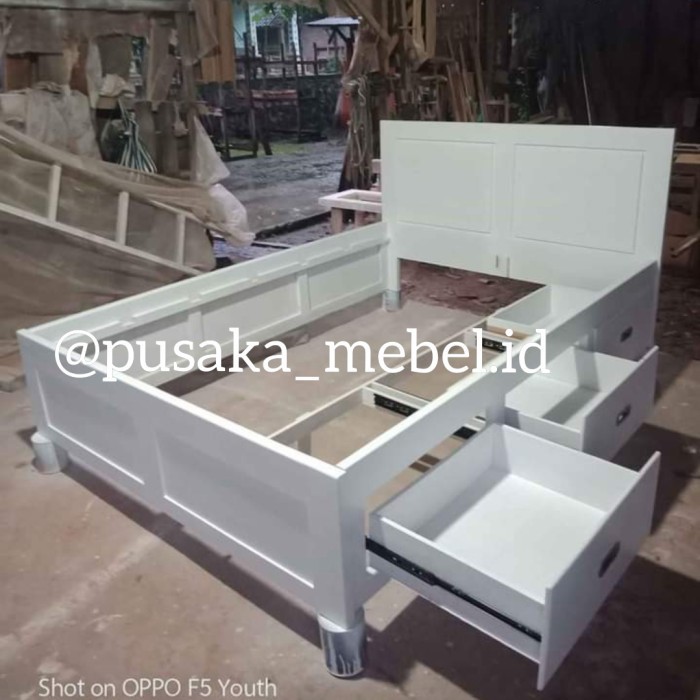 Dipan Tempat Tidur Minimalis Laci Duco Putih, Ranjang Laci Minimalis