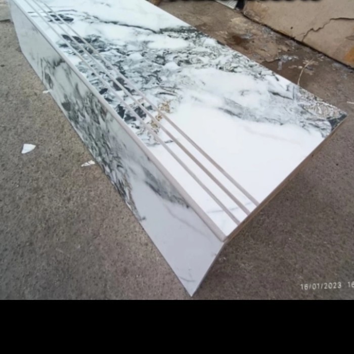 Granit Step Nosing Lantai Tangga Putih Motif Random Panjang 80 - 120