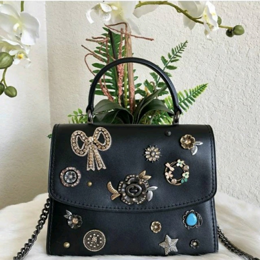 (PRELOVED) Coach parker Satchel Top Handle w/ vintage jewelry