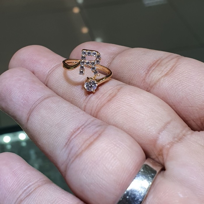 cincin inisial R emas asli