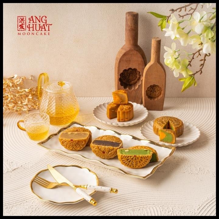

BEST DEAL MOONCAKE HALAL KUE BULAN ANGHUAT ISI 4 - WHITE LOTUS - DISKON20%