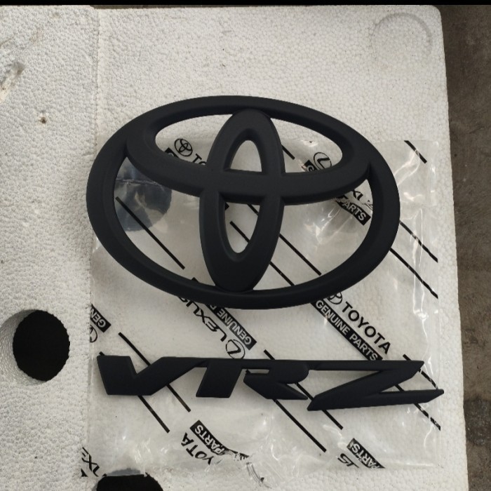 Emblem Logo Bagasi Emblem Vrz Black Dof