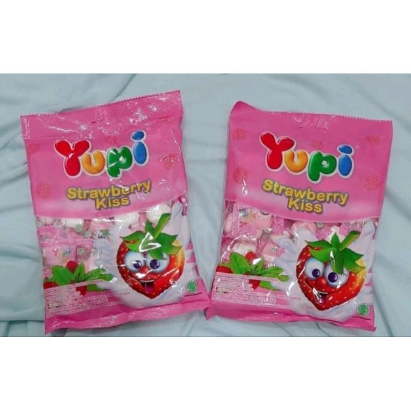 

permen yupi jelly kenyal strawberry 1 pak