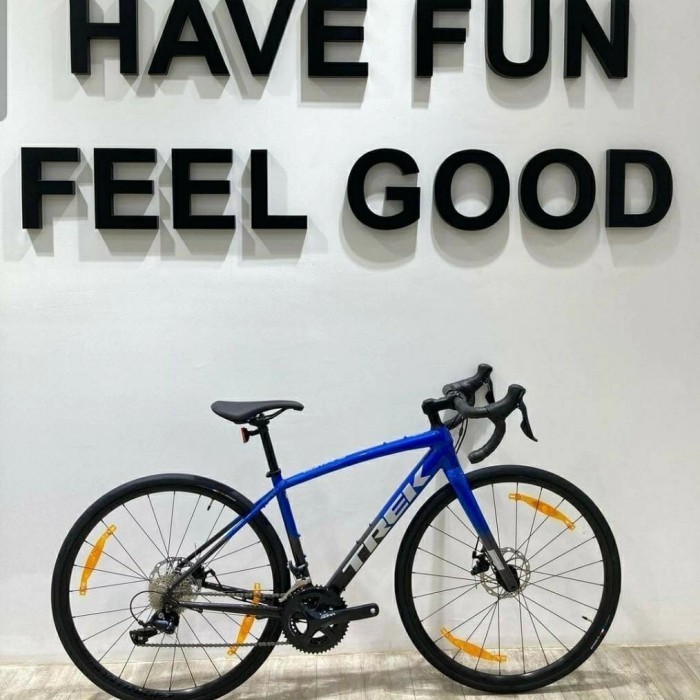 Sepeda Balap roadbike Trek Domane Al 3 Disc (2022)