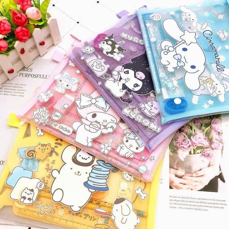 

KOTAK PENSIL SET SANRIO STATIONERY SET ALAT TULIS KARAKTER KUROMI CINNAMAROLL PENGGARIS PENSIL RO03