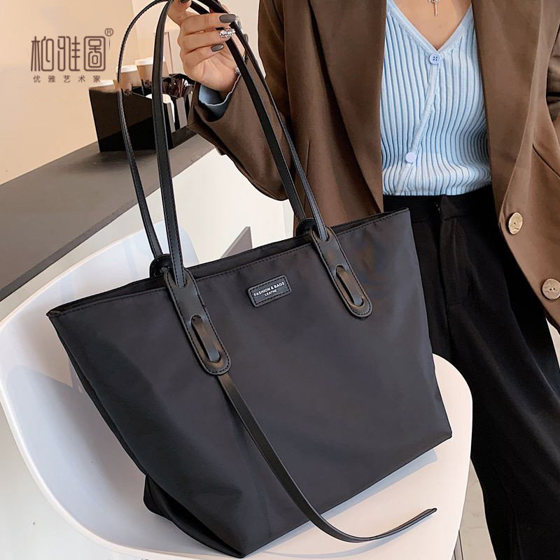 Tas Bahu Tote Wanita Kain Oxford Hitam Modis Baru