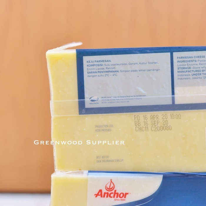

Brom Parmesan Cheese Block / Keju Parmesan Blok - 500G (Repack)