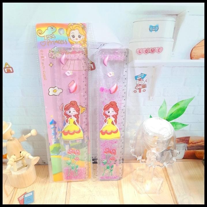 

HOT DEAL PENGGARIS PRINCESS GLITTER AIR KILAP 20 CM SUPER CUTE LUCU READY 2 VARIANT / RULER MISTAR 20 CM MOTIF PRINCESS ISI AIR GLITER MANIK IMUT UNIK TAMPILAN ESTETIK CANTIK FAVORIT ANAK BISA GROSIR DAN COD !!!