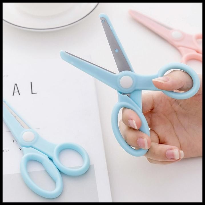 

DISKON GUNTING PLASTIK MINI AMAN ANAK / GUNTING KERTAS AT0135 !