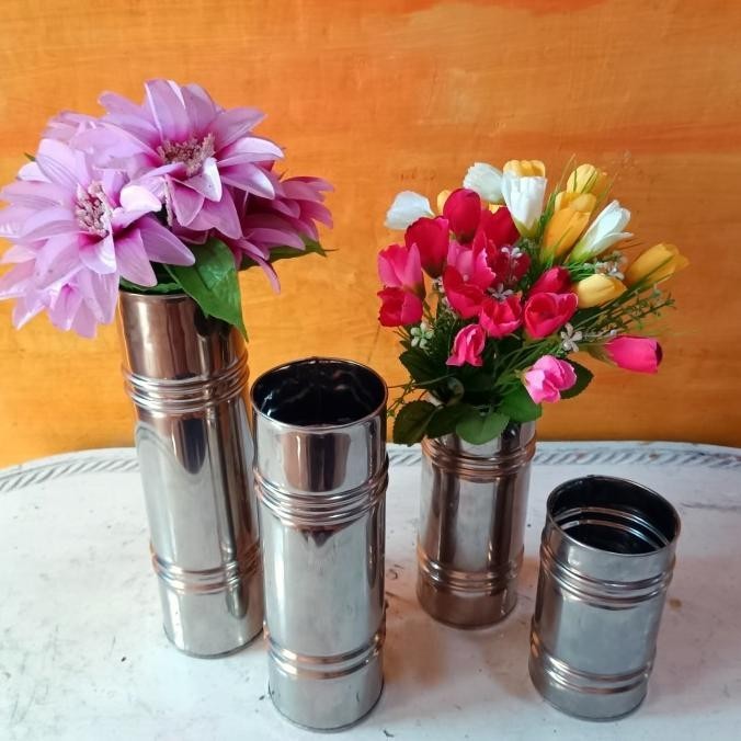 Vas Bunga Dekorasi Minimalis