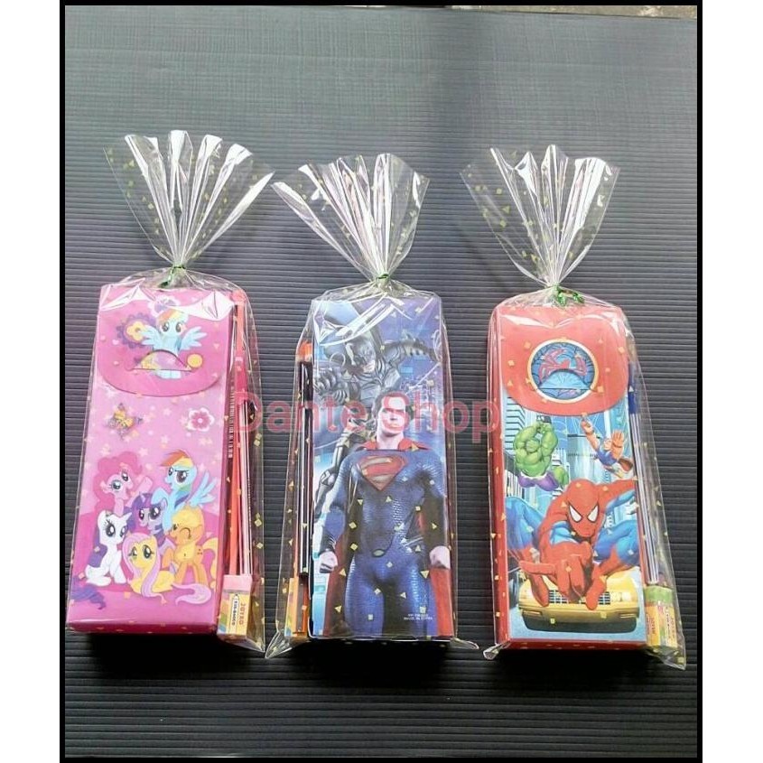 

GRATIS ONGKIR SOUVENIR ULTAH ( ULANG TAHUN ) KOTAK PENSIL SET !!!!