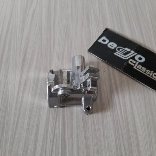 rumah dudukan holder kanan handle handel hendel rem depan spion sepion SUZUKI RC 80 RC100 RC 100 DUL