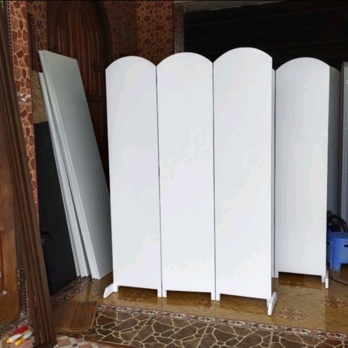 

Partisi Ruangan 3 Pintu