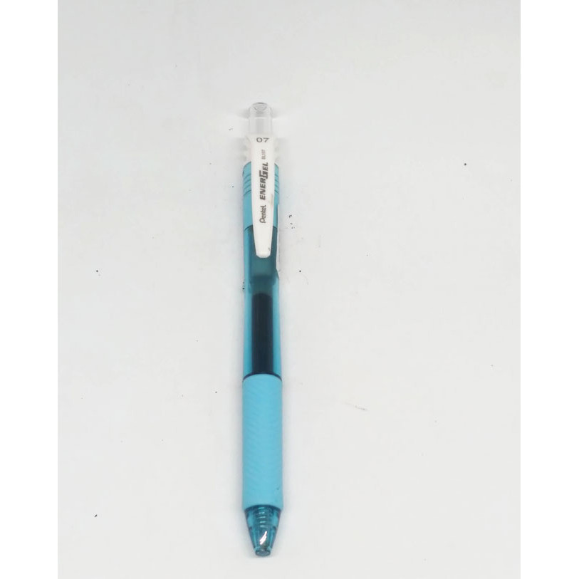 

Bolpoin Pentel Energel Mata Tinta 0.7 Mm Warna Biru Muda Bl107S-Ax