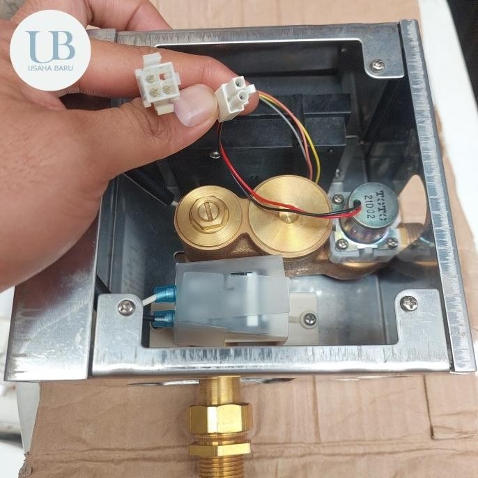 Box Sensor Urinoir TOTO DUE106UEA pakai listrik (bekas)