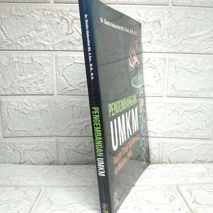 

Buku Tahun 2021 Pengembangan Umkm Kebijakan Strategi Digital Marketing