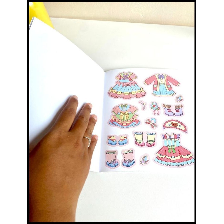 

GRATIS ONGKIR DIY STICKER DRESSING CHARACTER MELON GANTI BAJU BP CLOSET STIKER !!!