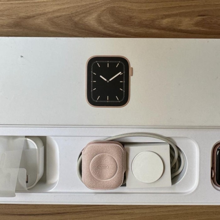 APPLE WATCH SERIES 5