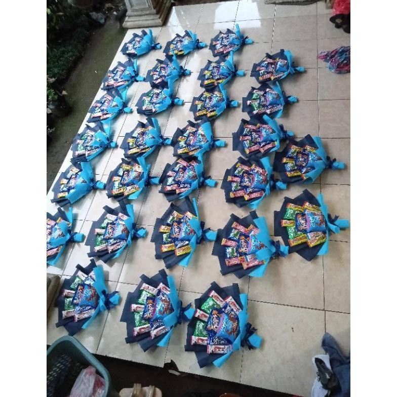 

BUKET SNACK (BISA REQUEST SNACK DAN WARNA KAIN) COD