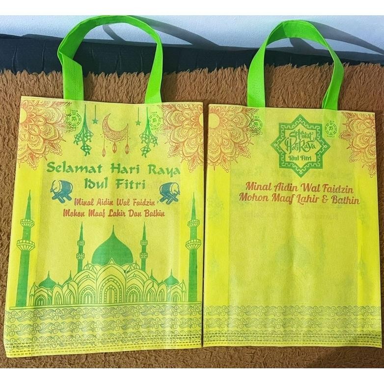 

Tas Spunbond Lebaran, Tas Idul Fitri, Tas Murah,Ukuran 38X45 Dan 30X40 (Lagi Diskon)