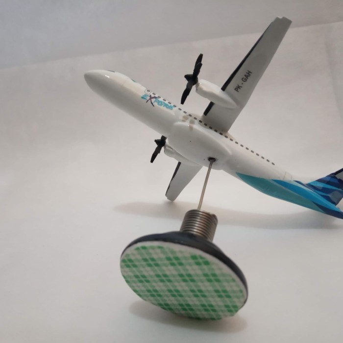 Cabre Miniatur Pesawat Atr