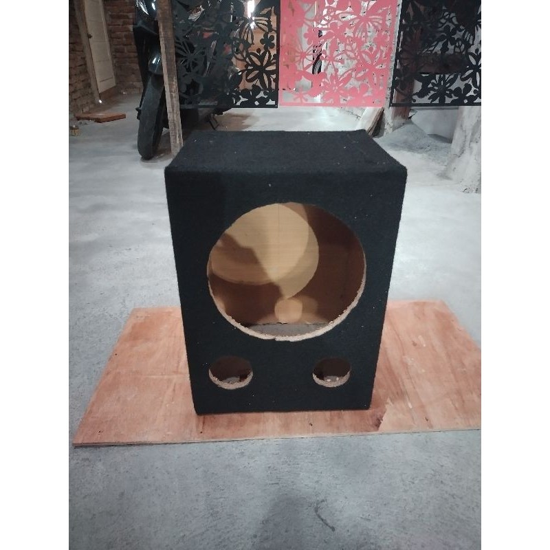 BOX SPEAKER 10 INCHI FINISHING KARPET