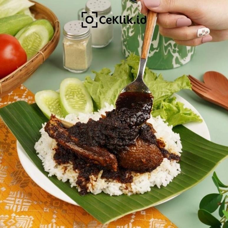 

fx-76 Bebek Madura Suwir/Sambel Bebek Madura/Bumbu Ireng Asli Madura Mr.Crispy Premium