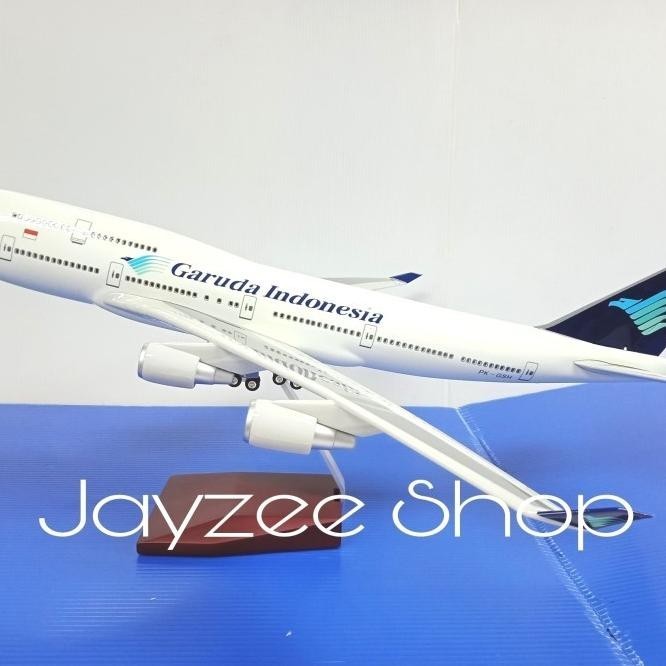 Pesawat Miniatur Diecast Garuda Indonesia Airbus A380 (Besar)