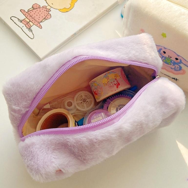 

gha-65 Sanrio Jepang kartun bordir tas kosmetik ins gaya anjing kayu manis lucu Kulomi kapasitas besar kasus pena mewah Original