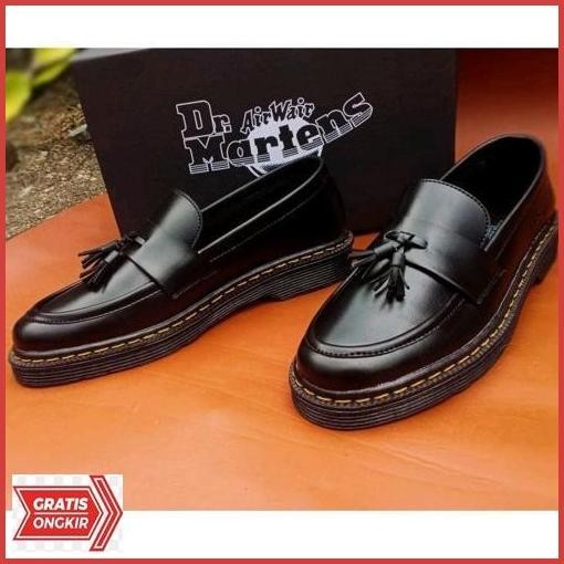 Original Sepatu Dr. Martens Loafers Sepatu Dokmart Pria Dan Wanita Venny Loafers Slip-On Hitam Cuci 