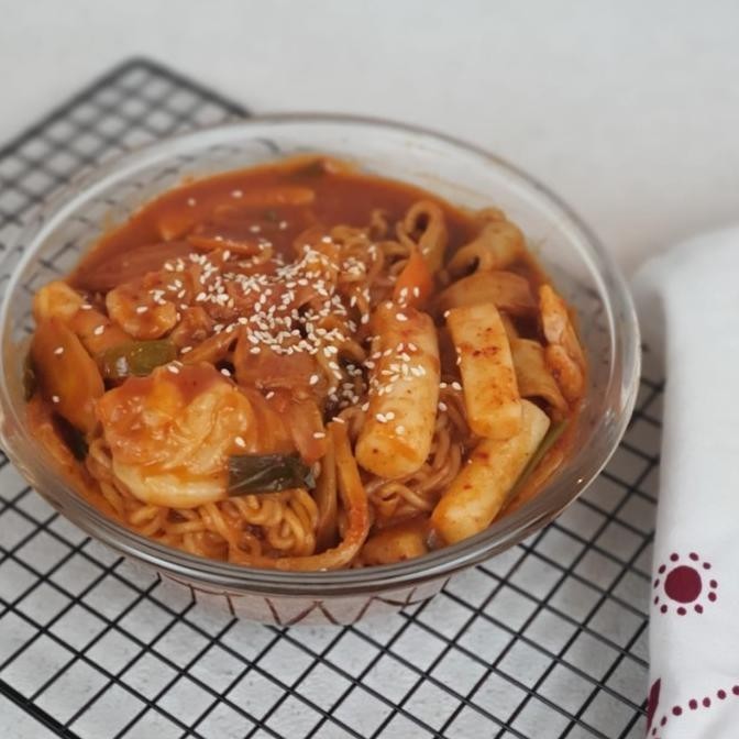 

Tteokbokki original / Topoki / Toppoki / Topokki / Rice Cake REGULER DS99
