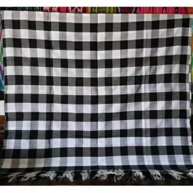 Kain Poleng Kotak Catur Hitam Putih Khas Bali