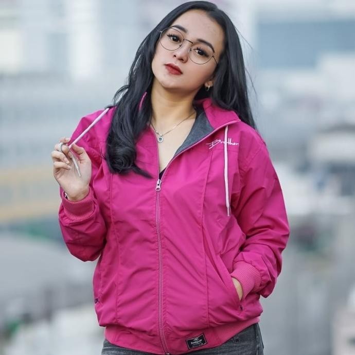 Jaket wanita parasut taslan terbaru brotherdo