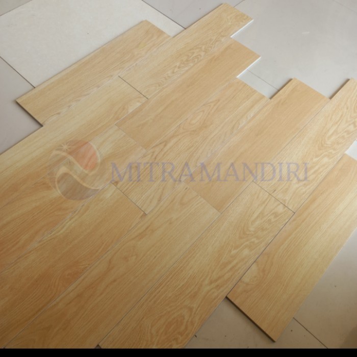 Granit Granito 15X60 Keramik Motif Kayu Roman Dbalsa Pine