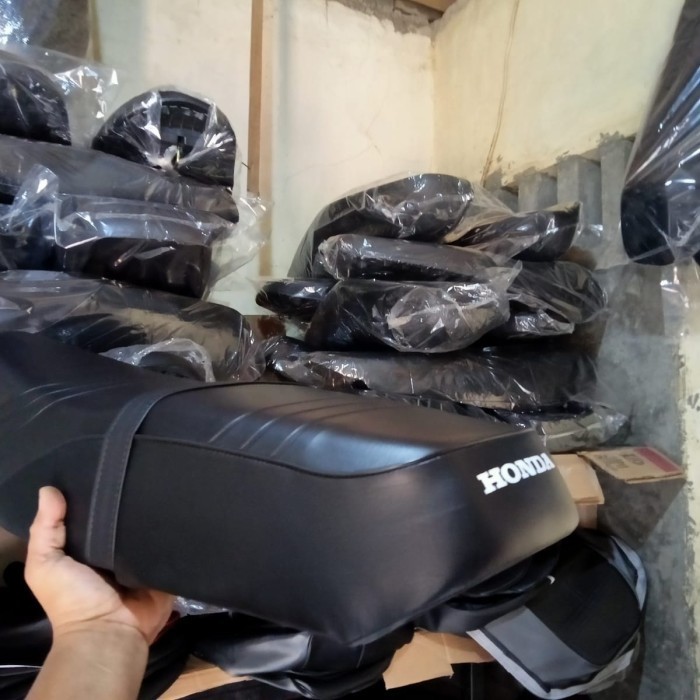 Sarung Cover Kulit Jok Motor Astrea Grand