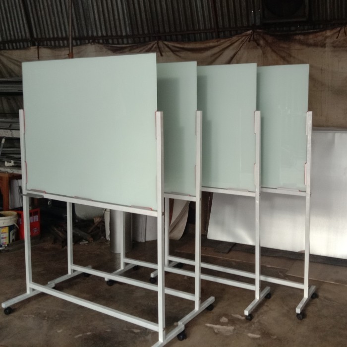 

glassard/papan tulis kaca standing 80 x 120