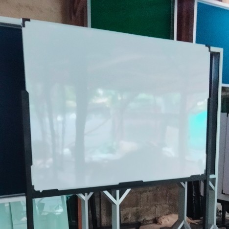 

Papan Tulis Standing Roda