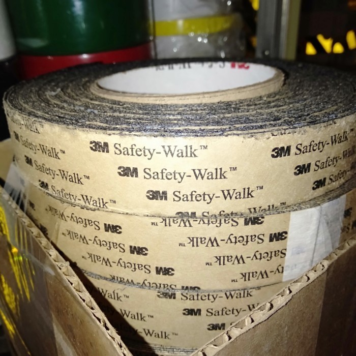 

3M lip 610 safety walk 1 inch x 18 M hitam