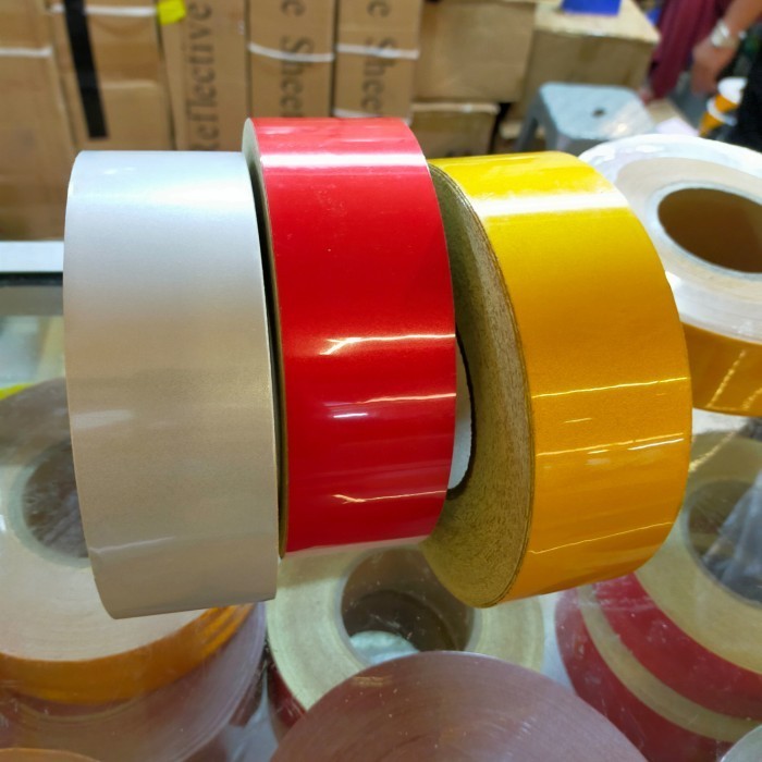 

stiker reflektif Nyalah saat Kena Ukuran 5cmx30m Lakban Nyalah