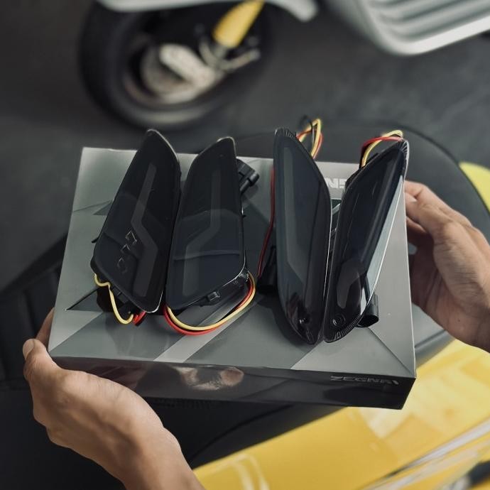Sein Running Zegna Smoke Vespa Sprint Primavera