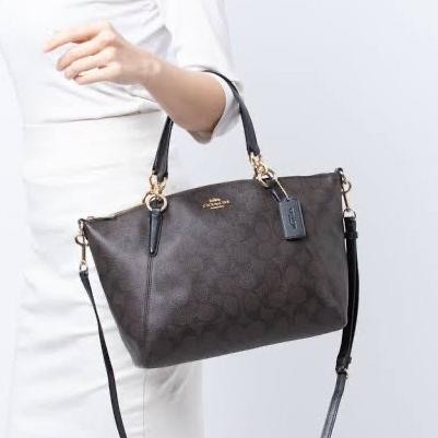 Small Kelsey Satchel In Signature Canvas (F28989)