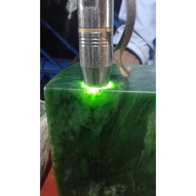 

bongkahan batu giok nephrite jade " best of the best nephrite" H85ID