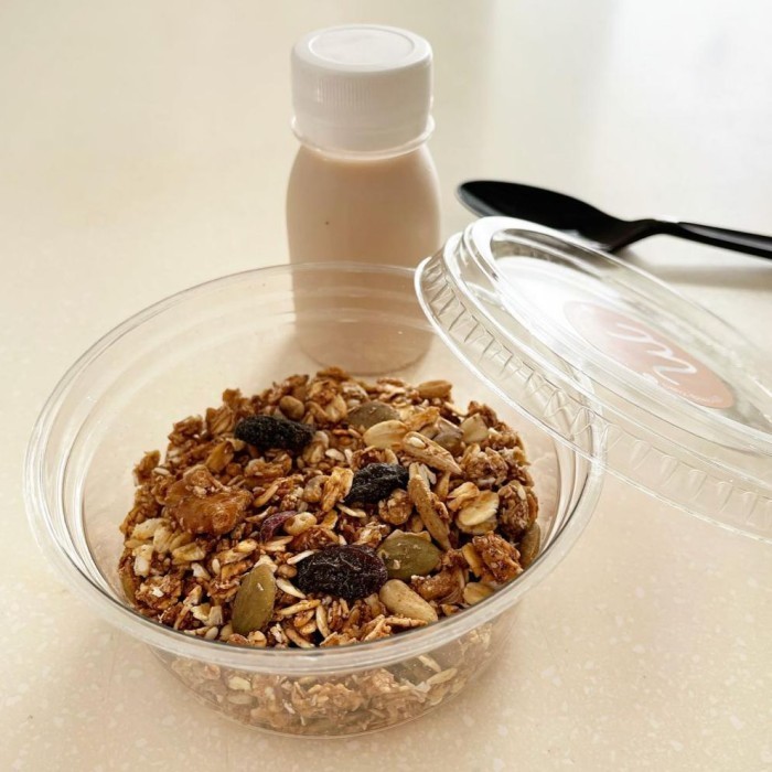 

Granola Cup With Oatmilk K02